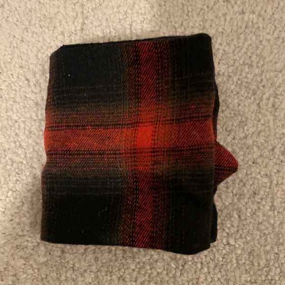 NWOT Wired Up Winter Red Plaid Headband - Picture 3 of 3